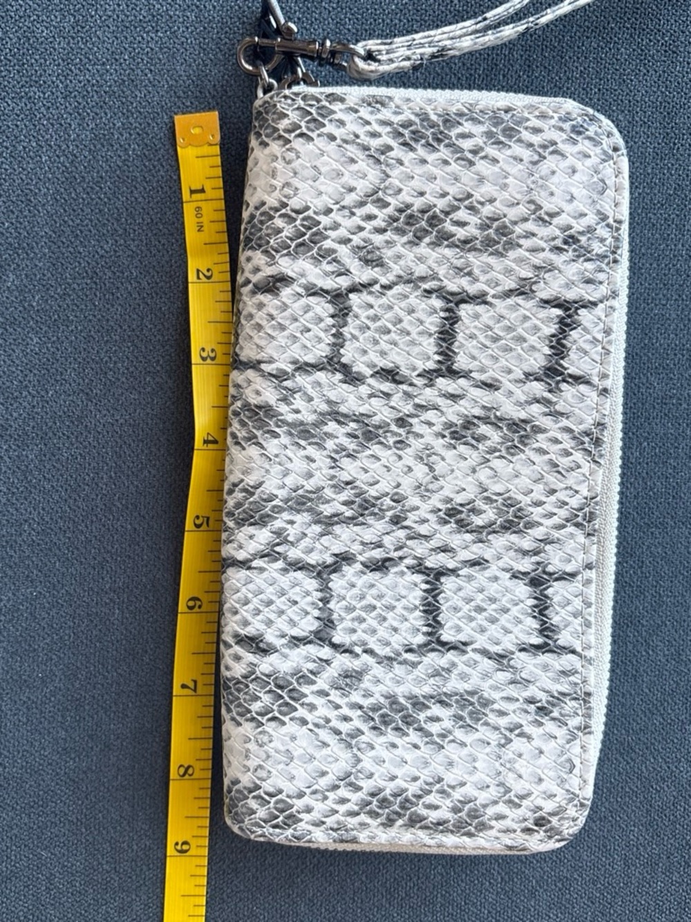 A New Day Target Snakeskin Print Wallet Wristlet Double Zipper Blk Gray Cream
.
